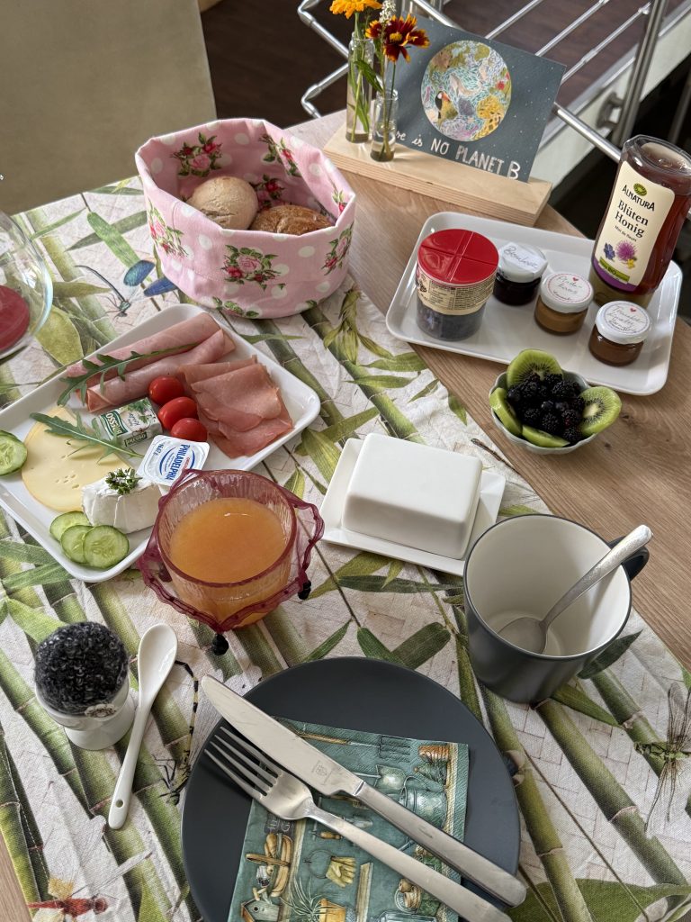 Frühstück auf der Empore